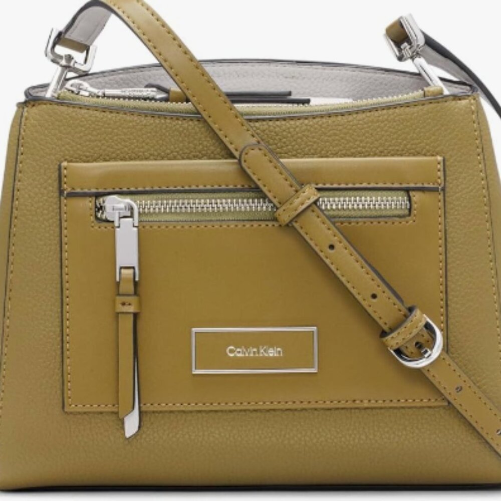 BNWT CALVIN KLEIN Hadley Triple Compartment Crossbody in Olive Green